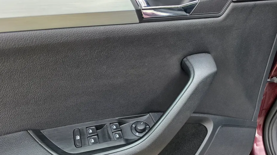SKODA Superb -