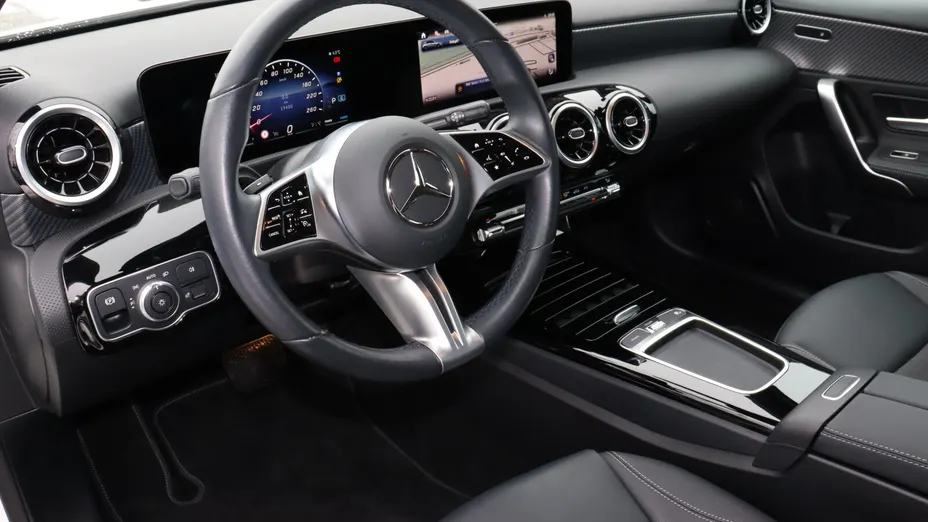 MERCEDES-BENZ A Klasa A 180 Progressive 7G-DCT