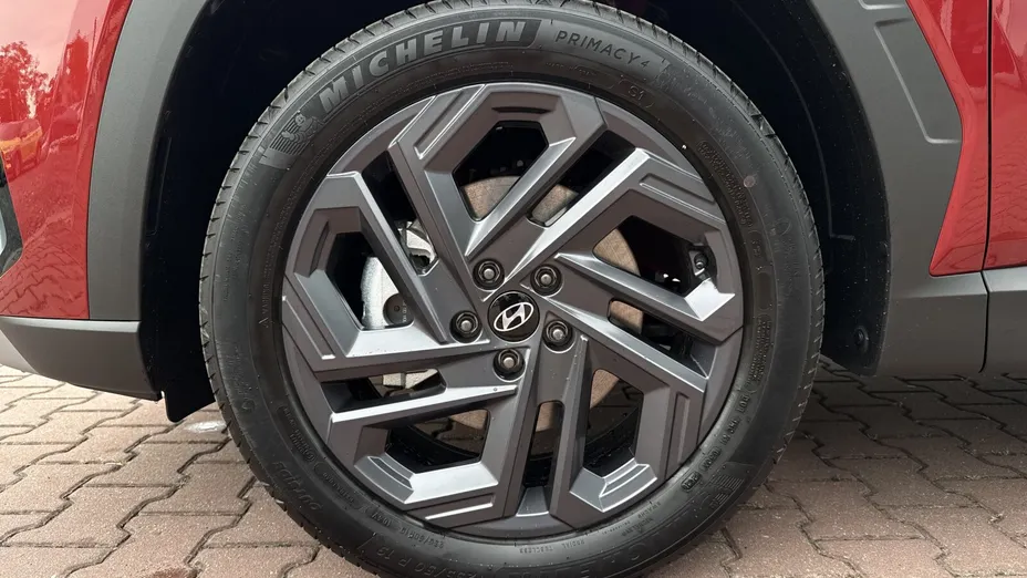 HYUNDAI Tucson Tucson 1.6 T-GDi HEV Smart Black 2WD aut Nowy