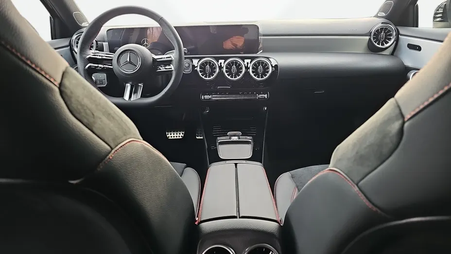 MERCEDES-BENZ A Klasa A 250 e PHEV AMG Line 8G-DCT