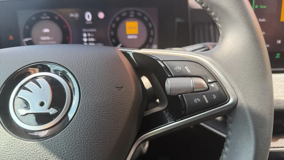 SKODA Superb Superb 2.0 TDI SCR Selection DSG