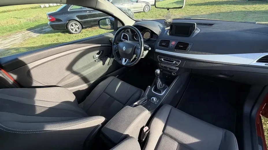 RENAULT Megane -
