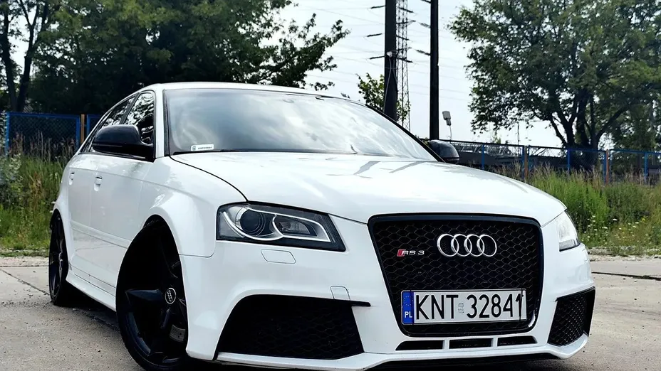 AUDI RS3 -