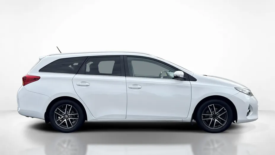 TOYOTA Auris Auris 2.0 D-4D Dynamic