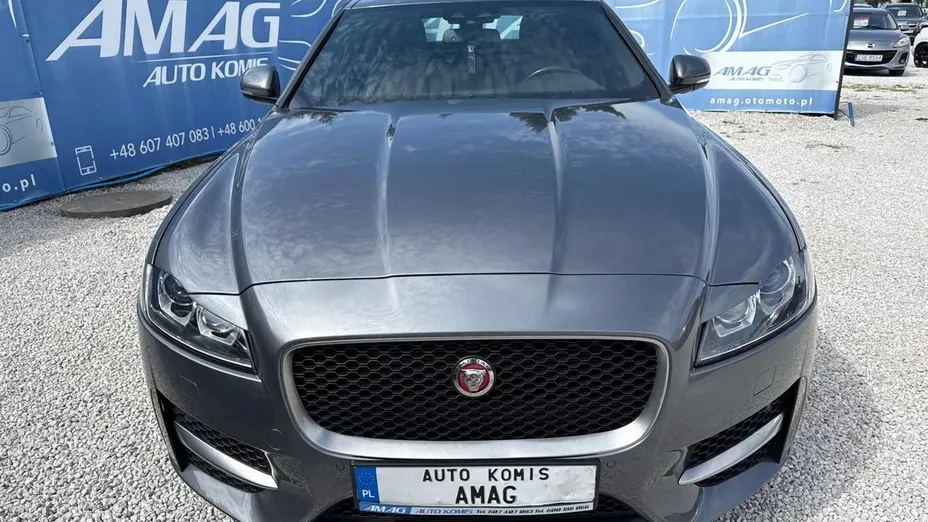 JAGUAR XF -