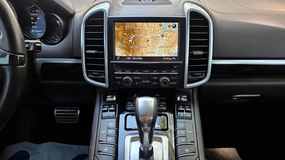 PORSCHE Cayenne -