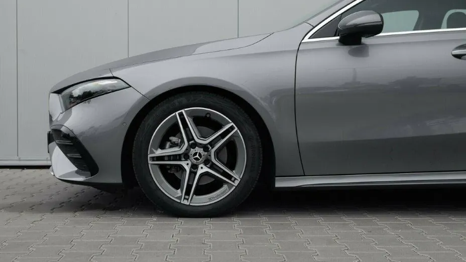MERCEDES-BENZ A Klasa A 200 AMG Line 7G-DCT