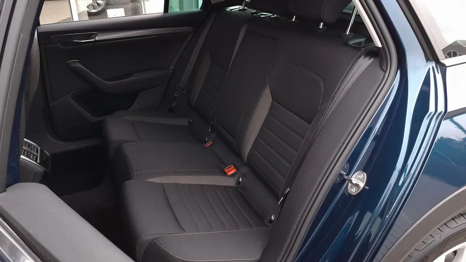 SKODA Superb Superb 2.0 TDI SCR 4x4 Scout DSG