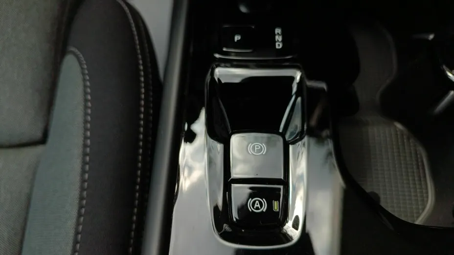 VOLVO XC40 XC40 B3 Plus Dark aut