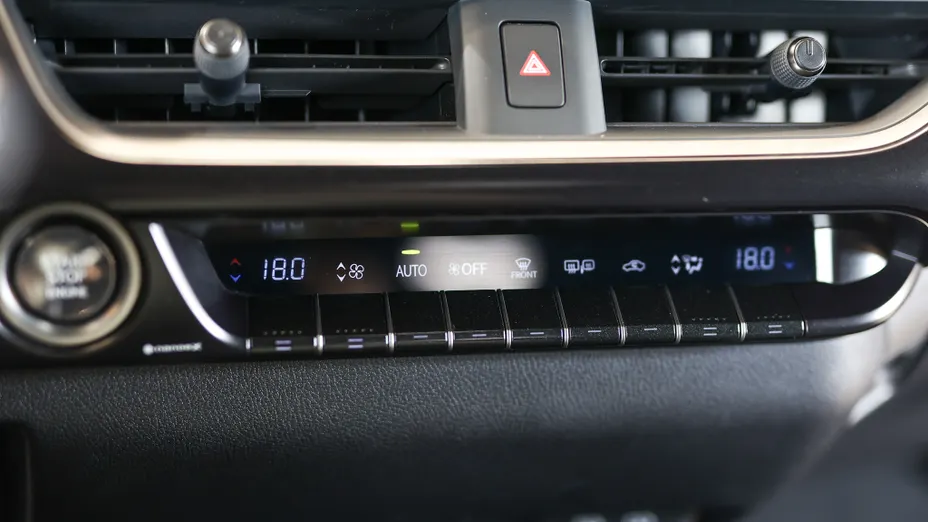 LEXUS UX UX 200 GPF Elegance 2WD
