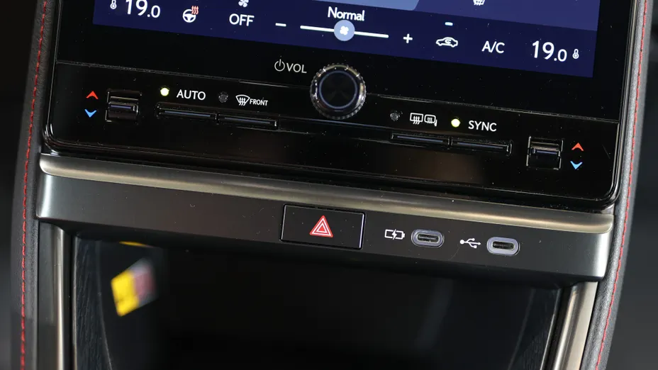 LEXUS LBX LBX 1.5 Hybrid Emotion