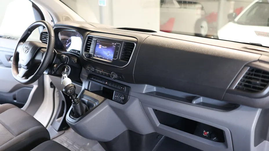 TOYOTA Proace Proace Kombi 2.0 D-4D Long 2,8t