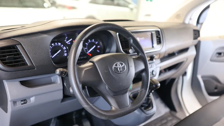 TOYOTA Proace Proace Kombi 2.0 D-4D Long 2,8t
