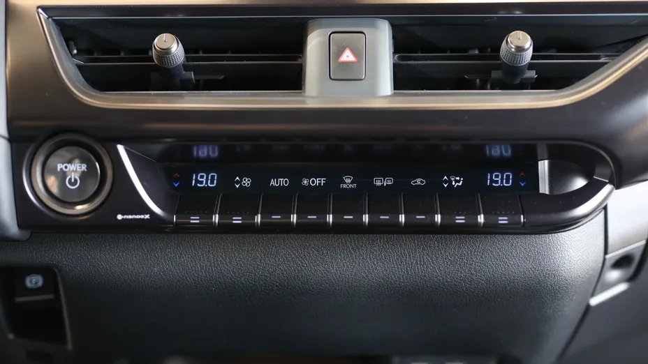 LEXUS UX UX 300h F Sport Design AWD