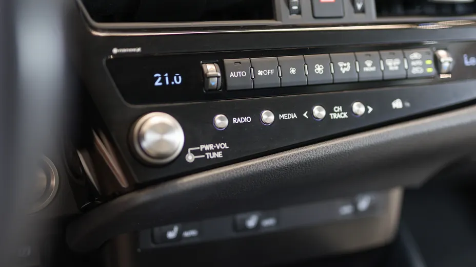 LEXUS ES ES 300h Business Edition