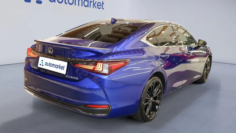 LEXUS ES ES 300h F Sport Design