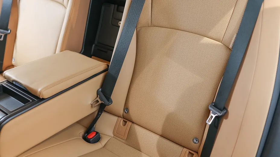 LEXUS ES ES 300h F Sport Design