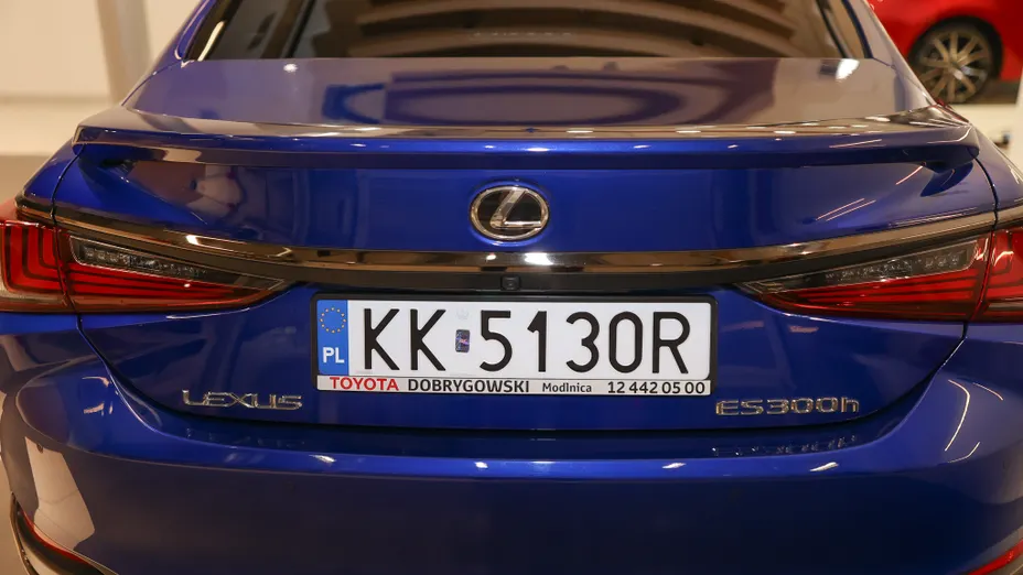 LEXUS ES ES 300h F Sport Design