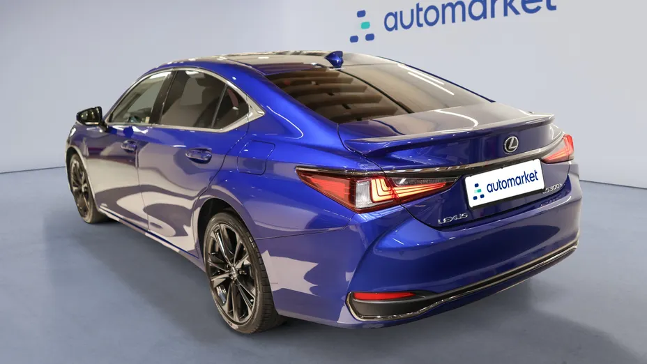 LEXUS ES ES 300h F Sport Design