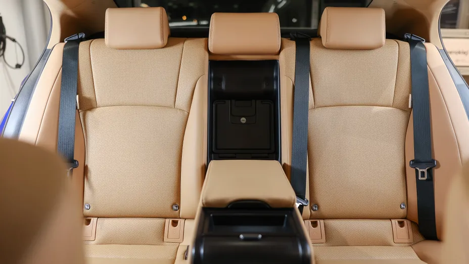 LEXUS ES ES 300h F Sport Design