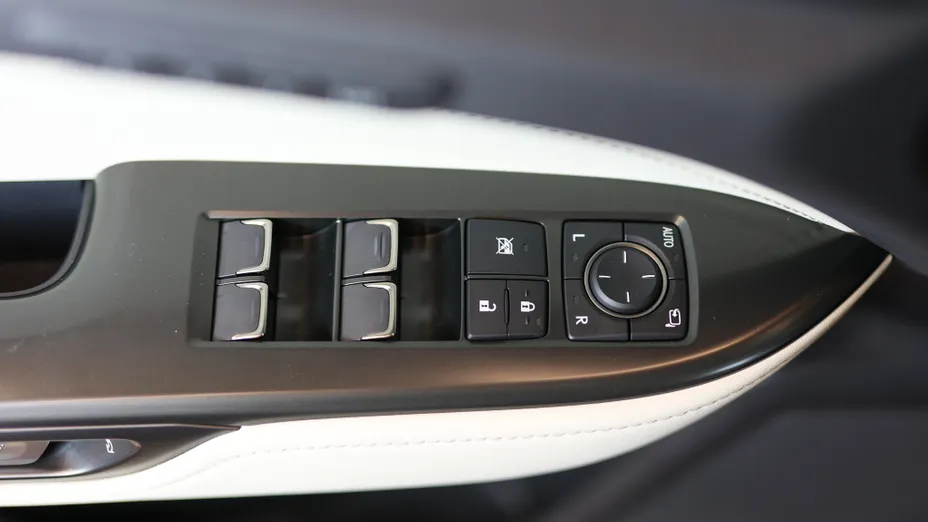 LEXUS NX NX 450h+ Omotenashi AWD