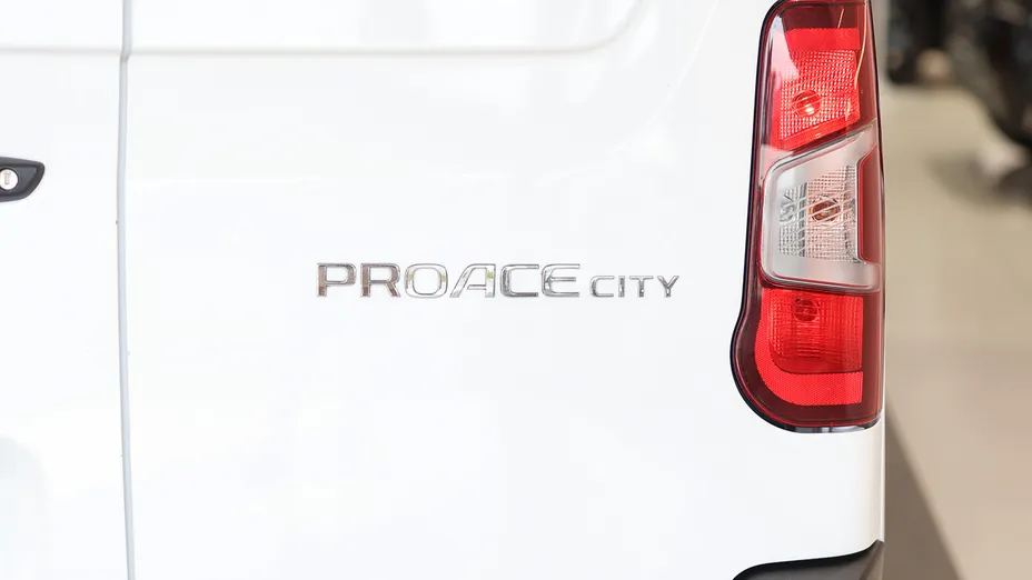 TOYOTA Proace City Proace City 1.5 D-4D Long 2,4t Active