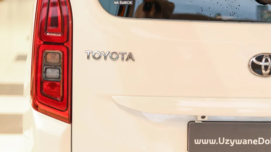 TOYOTA Proace City Verso Proace City Verso 1.2 D-4T Family