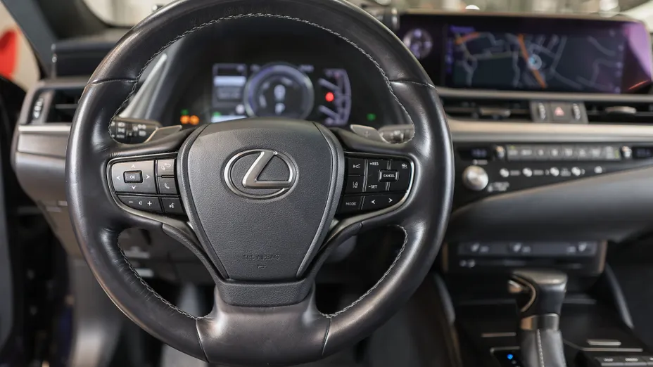 LEXUS ES ES 300h Business Edition +