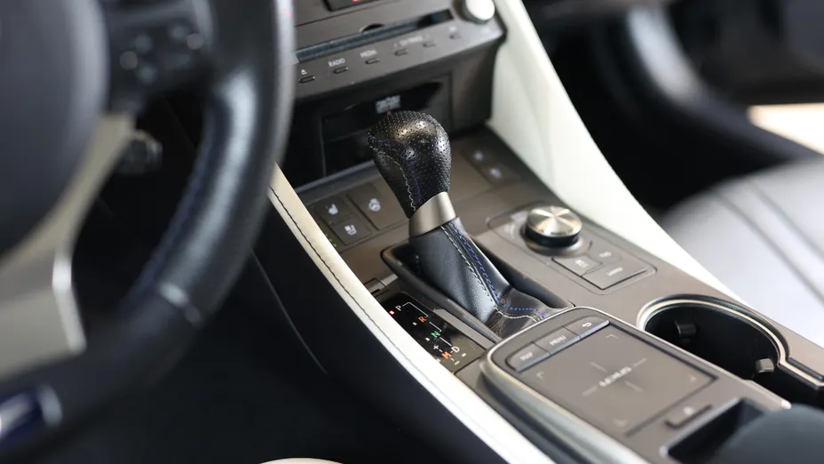 LEXUS RC RC F Carbon