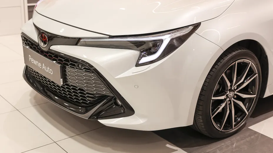 TOYOTA Corolla Corolla 2.0 Hybrid GR Sport