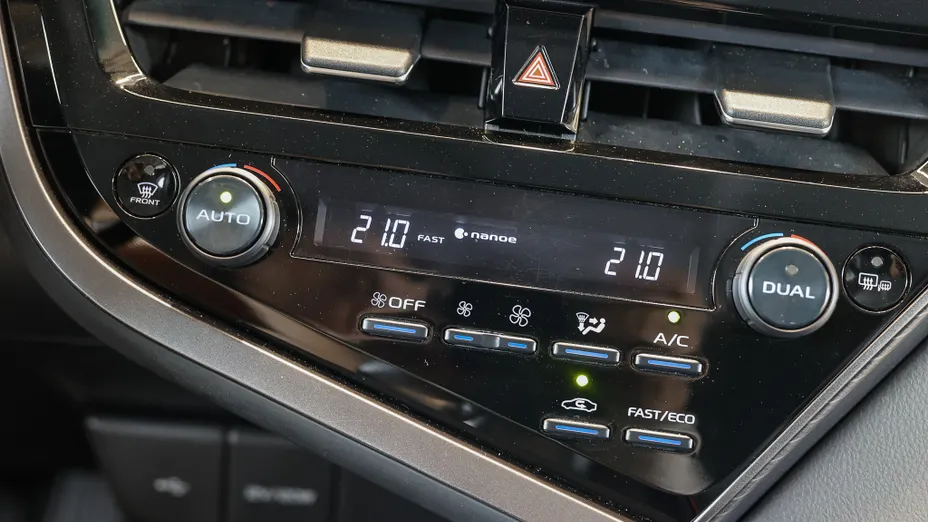 TOYOTA Camry Camry 2.5 Hybrid Prestige CVT