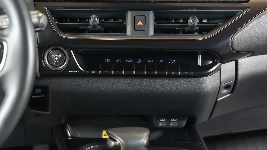 LEXUS UX UX 250h GPF F Sport Design 2WD