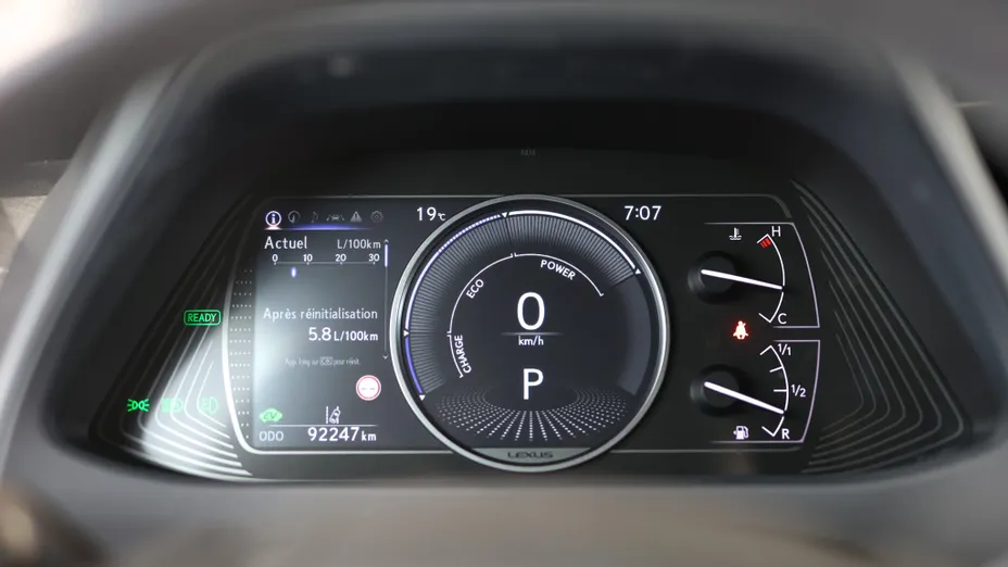 LEXUS UX UX 250h GPF Business 2WD