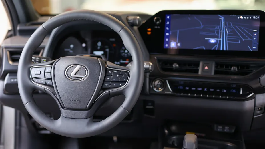 LEXUS UX UX 300h F Sport Design