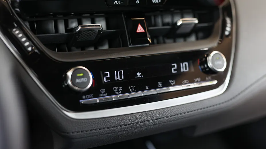 TOYOTA Corolla Cross Corolla Cross 2.0 Hybrid Executive