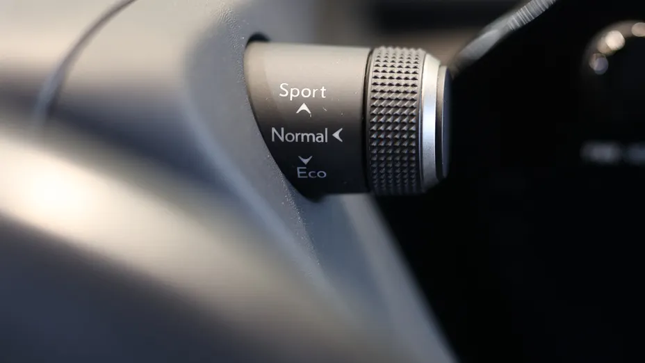 LEXUS UX UX 250h GPF F Sport Design+ 2WD
