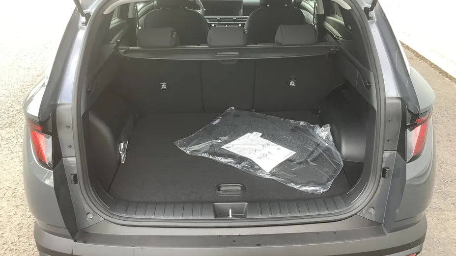 HYUNDAI Tucson -