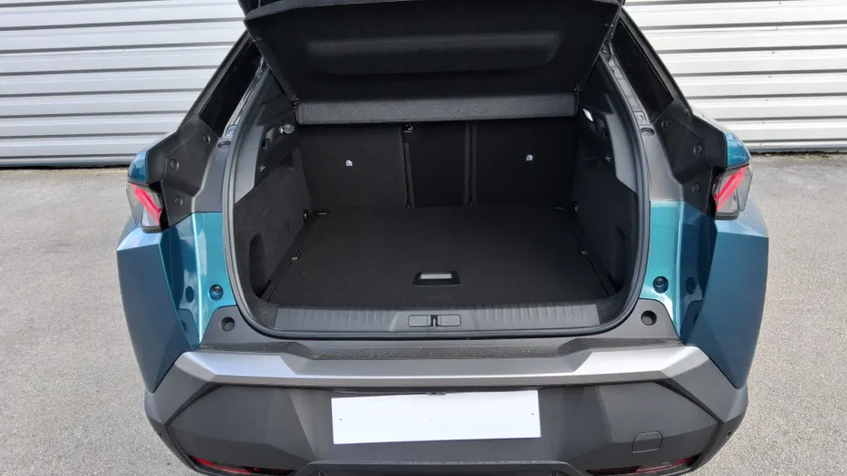 PEUGEOT 3008 -