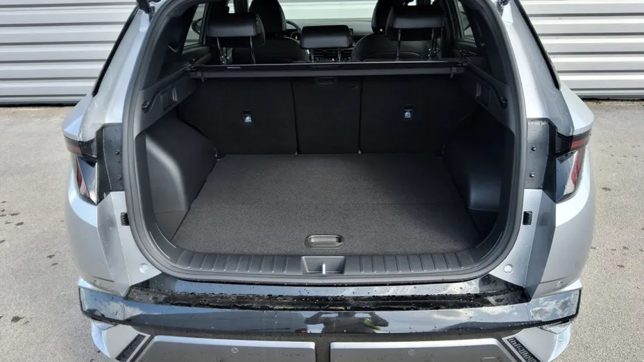 HYUNDAI Tucson -