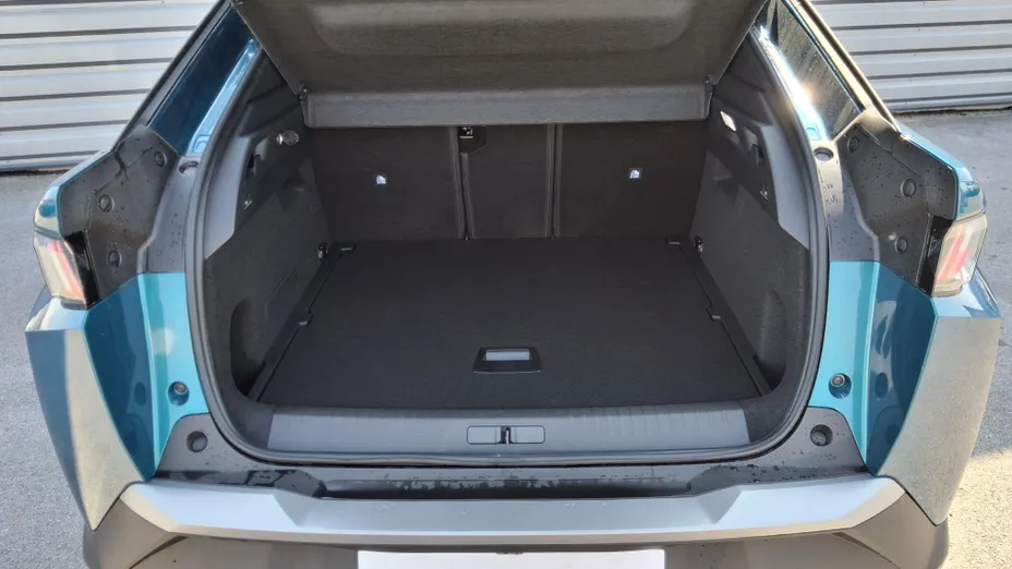 PEUGEOT 3008 -