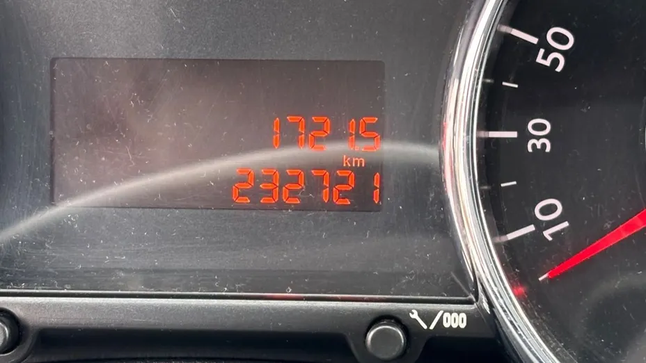 PEUGEOT 3008 3008 2.0 HDi Allure