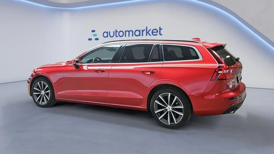 VOLVO V60 V60 B3 B Momentum aut