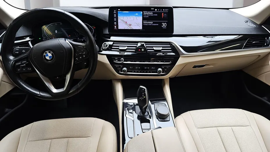 BMW Seria 5 518d mHEV aut