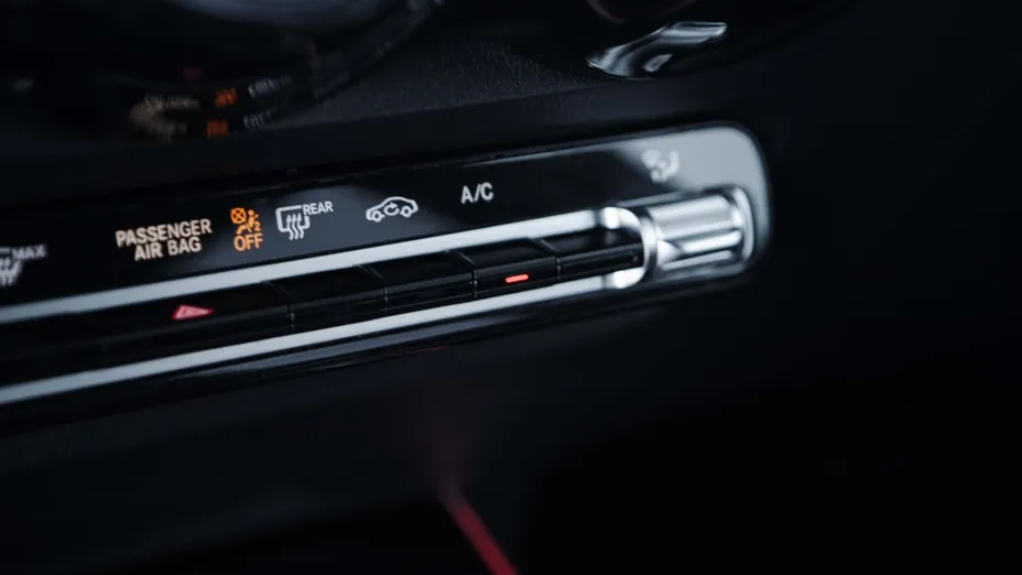 MERCEDES-BENZ GLB GLB 200 d 4-Matic AMG Line 8G-DCT