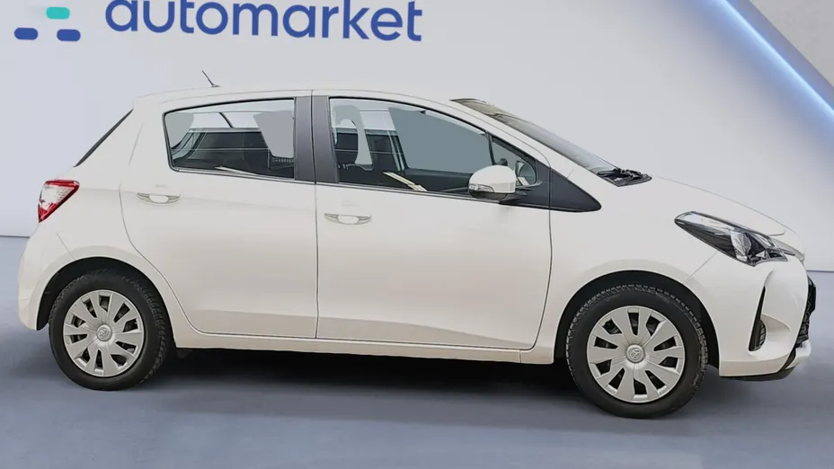 TOYOTA Yaris Yaris 1.5 Active