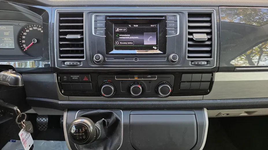 VOLKSWAGEN Transporter -