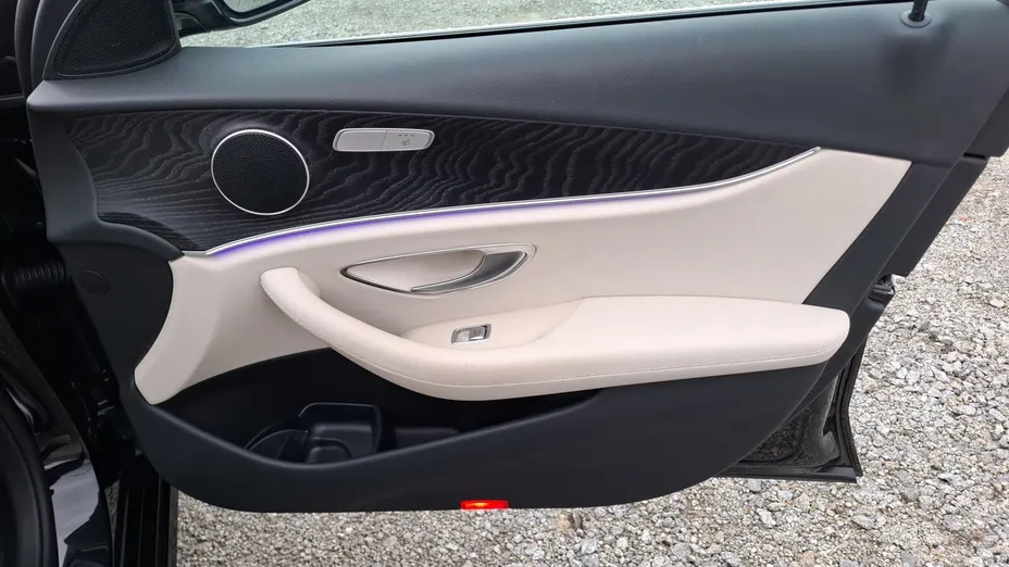 MERCEDES-BENZ E Klasa E 220 d Avantgarde