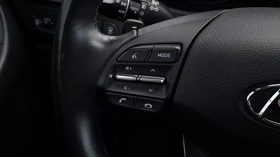 HYUNDAI i30 i30 1.0 T-GDI Smart DCT