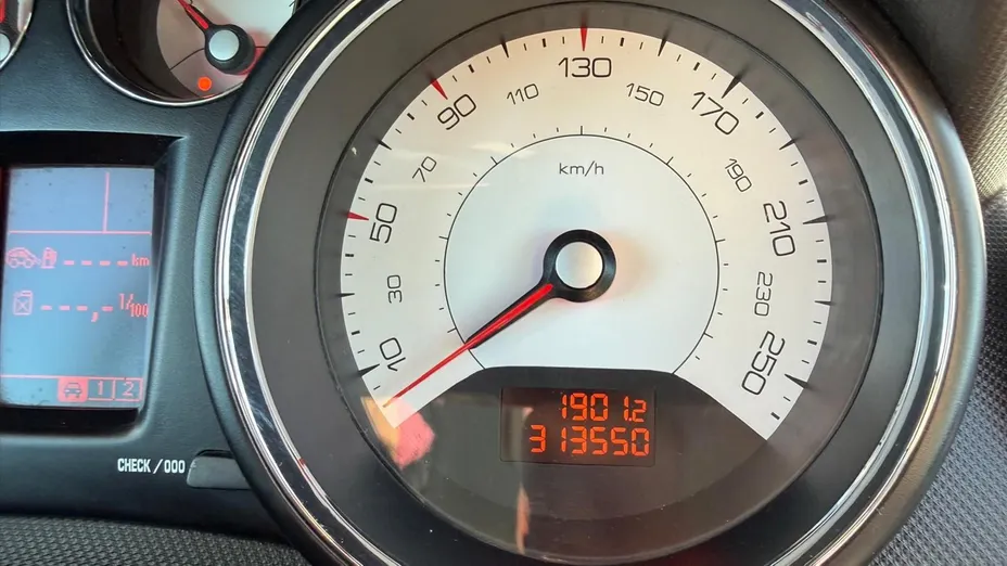 PEUGEOT 308 -