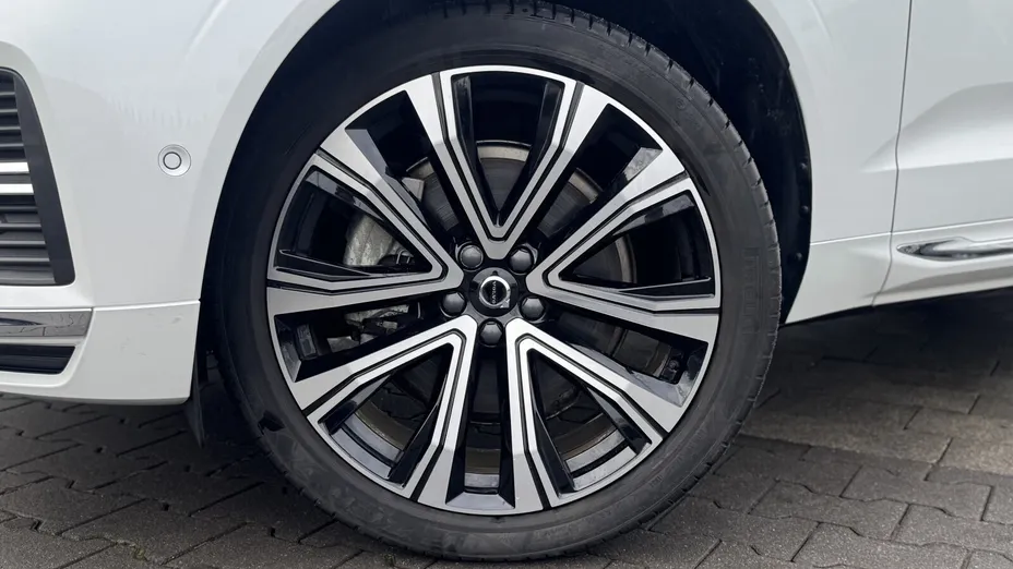 VOLVO XC60 XC60 T6 Plug-In Hybrid AWD Plus Bright aut